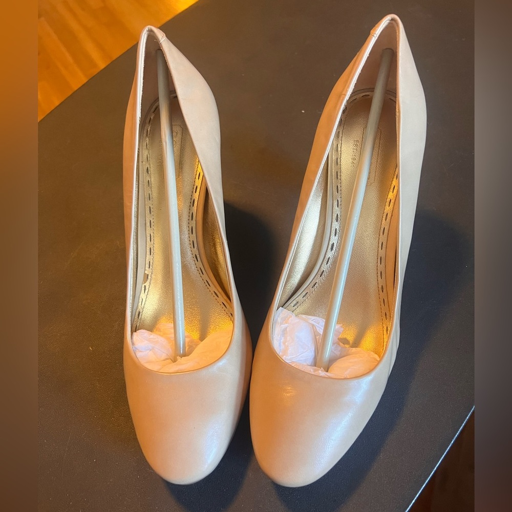 Coach Pumps. Barely Used.